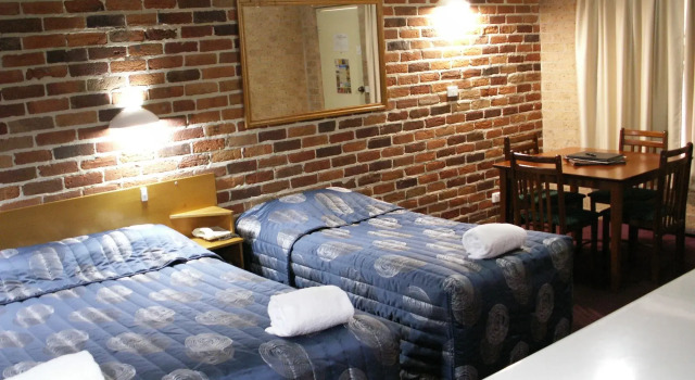Cedar Lodge Motel, Забронировать Мотель Армидейл New England NSW, рядом с Центр культуры аборигенов