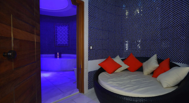Wellborn Luxury Hotel, Varaa Hotelli Hotellit Marmara-alue pysäköinnillä, Pysäköinti