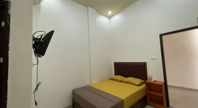 OYO 93414 Wisma Ratu Syariah Near SMP Negeri 2 Watang Pulu, Prenota Hotel Hotel a Sulawesi con parcheggio, Parcheggio