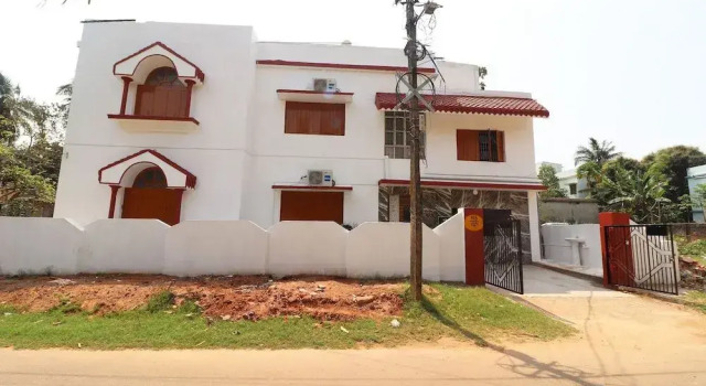 Maa Banadurga Homestay by OYO Rooms, Prenota Hotel Bhubaneshwar Orissa