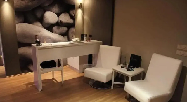 Kondo Suites & Residence