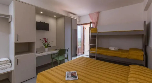 Четырёхместный номер Standard Hotel Ispinigoli