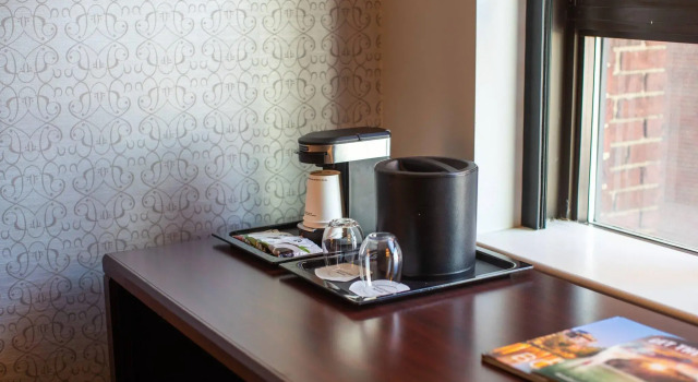 Четырёхместный номер Standard Courtyard by Marriott Boston Downtown