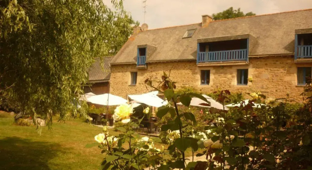 Manoir Des Portes, Varaa Hotelli Hotellit Côtes-d'Armor pysäköinnillä, Pysäköinti