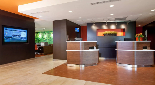 Courtyard by Marriott Baton Rouge Acadian Centre/LSU Area, Забронировать Отель Батон-Руж Луизиана, рядом с Southgate Shopping Center