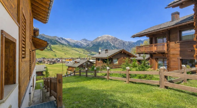 Семейные апартаменты Casa Giardino Ski in - Ski out 100m