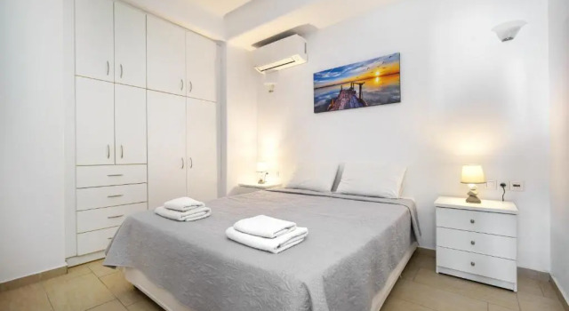 Anius Apartments