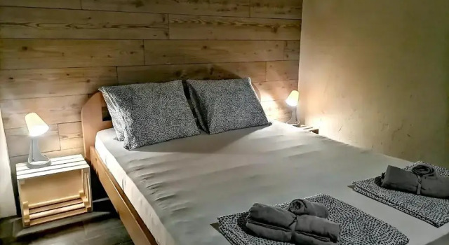 Люкс Deluxe Apartments 18 - Central & Cozy