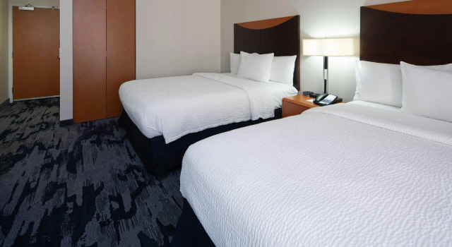 Четырёхместный номер Standard Fairfield Inn & Suites Seattle Bremerton