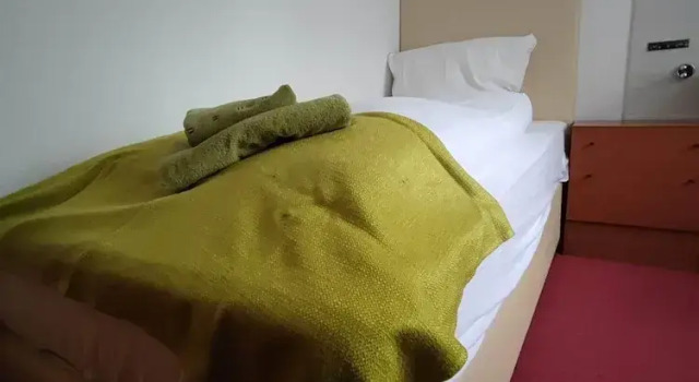 Room in Guest Room - Single Room With Shared Bathroom and Kitchen, Reserva ahora Hostal o pensión Hoteles en Baden-Wurtemberg con aparcamiento, Aparcamiento