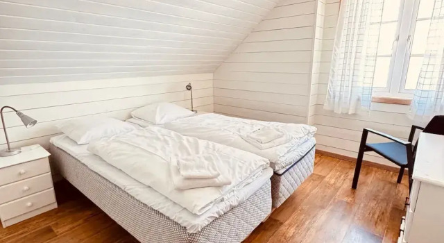 Sjøberg Ferie, Book Hotel Østhusvik Rennesoy