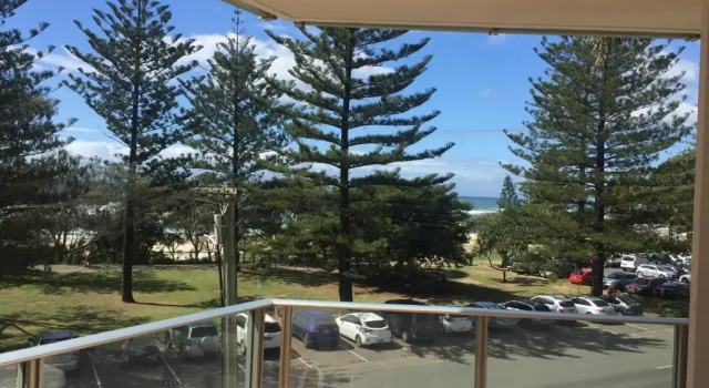 Апартаменты Standard Pacific Regis Beachfront Holiday Apartments