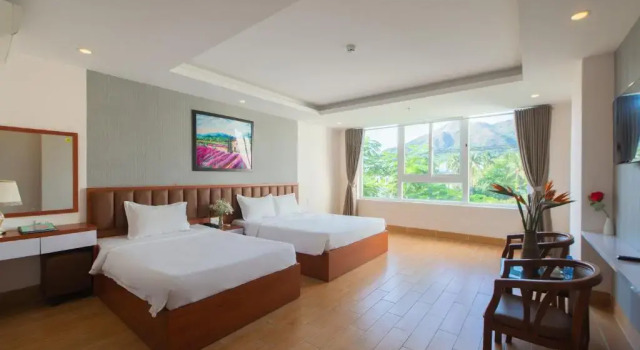 Трёхместный номер Deluxe Canary Nha Trang Hotel