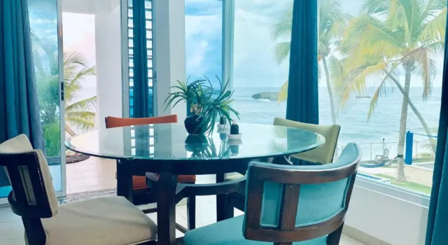 Четырёхместный семейный люкс Deluxe рядом с пляжем Ventana al Atlantico at Arecibo 681 Ocean Drive