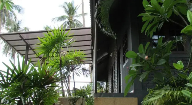 Jay Jay Bungalows and Restaurant
