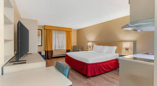 Номер Standard MainStay Suites Lansing West