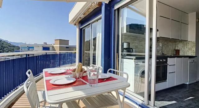 Beautiful apartment, near the sea, golf and shops