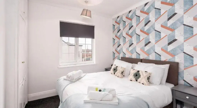 Contractor & Leisure & Airport & Central Location & Free Parking