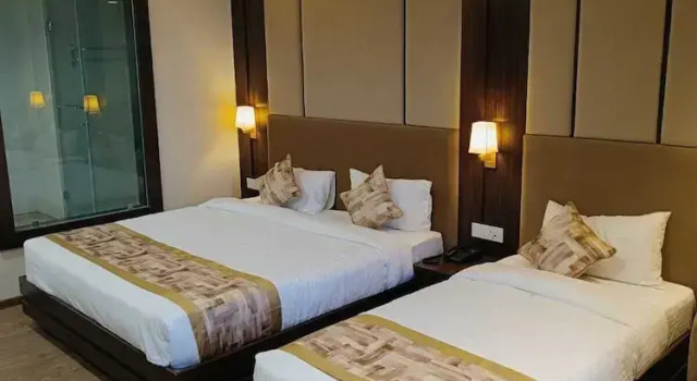 Hotel Raghukul Grand, Забронировать Отель Азамгарх штат Уттар-Прадеш