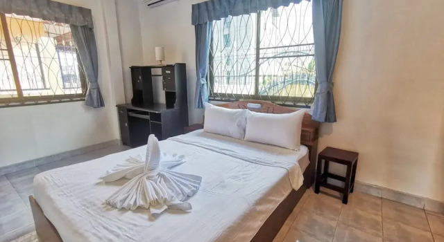 Eakmongkol Villas, Забронировать Отель Центральная Паттайя Паттайя