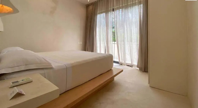 Elegant charm home & Private deck & Pool