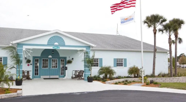 Three Lakes, Buchen Sie Hotel Spring Hill Florida