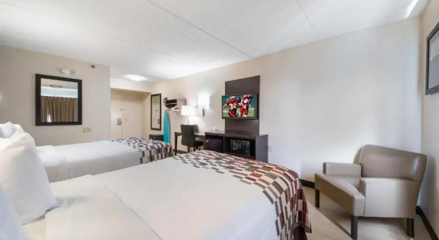 Четырёхместный номер Deluxe Red Roof Inn Laredo