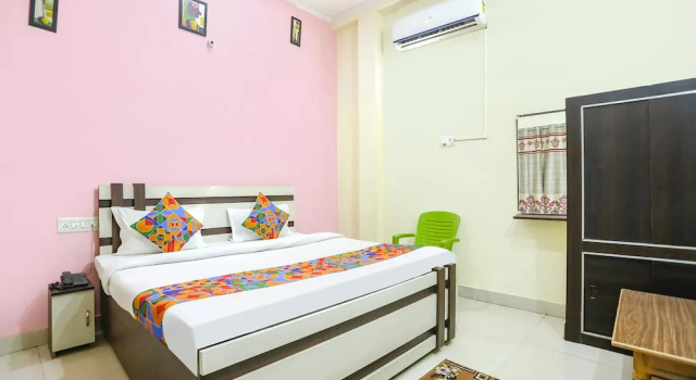 Номер Deluxe Fabexpress Maa Vaishno Palace