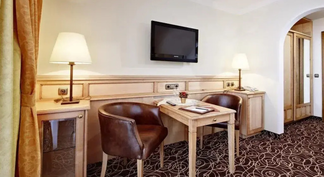 Alpenhotel Zechmeisterlehen, Varaa Hotelli Hotellit Baijeri pysäköinnillä, Pysäköinti