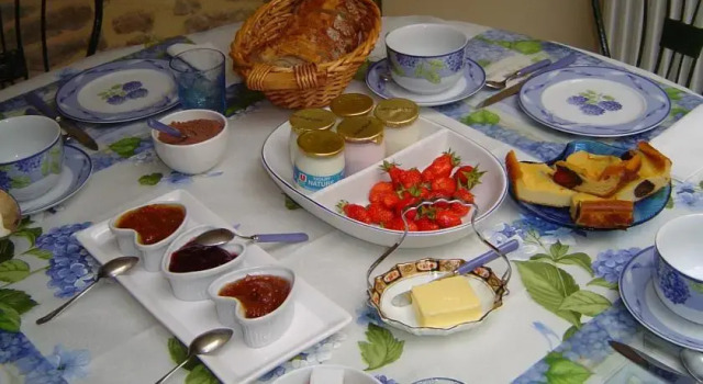 Baradoz Bihan, Rezerwuj Hotel Daoulas Bretania
