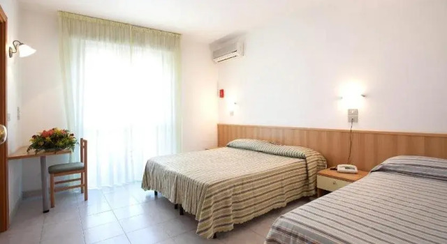 Hotel Nel Pineto, Book Hotel Hotels in Abruzzo with Parking, Parking