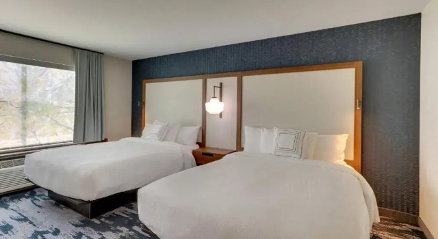 Четырёхместный номер Standard Fairfield Inn & Suites by Marriott Goshen