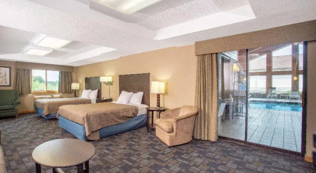Номер Standard AmericInn by Wyndham Hayward