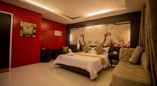 Полулюкс The Red Palm Suites and Restaurant