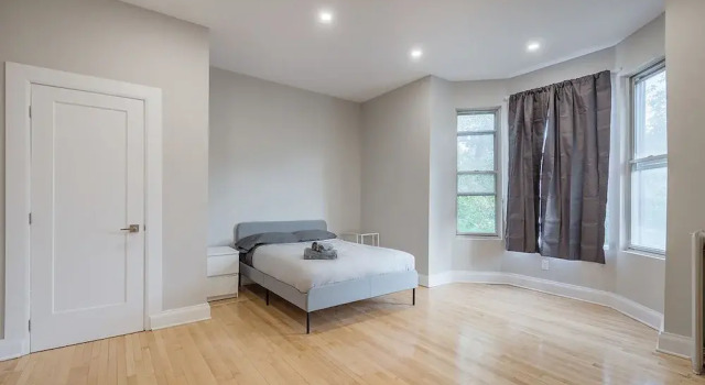 Beautiful 5BR in the HEART of Mile-End, Rezervasyon Daire Montreal Quebec