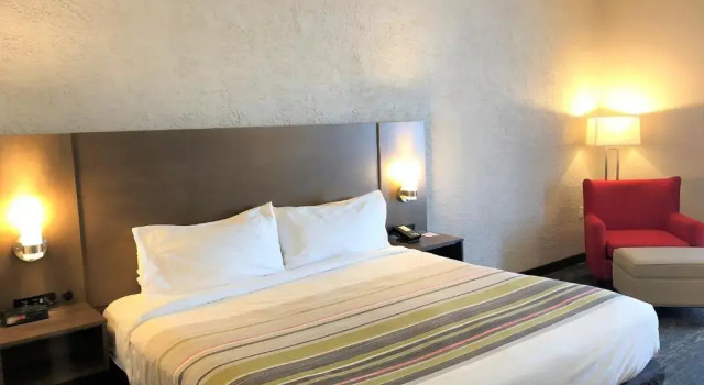 Номер Standard Country Inn & Suites by Radisson, Mt Pleasant-Racine West, WI