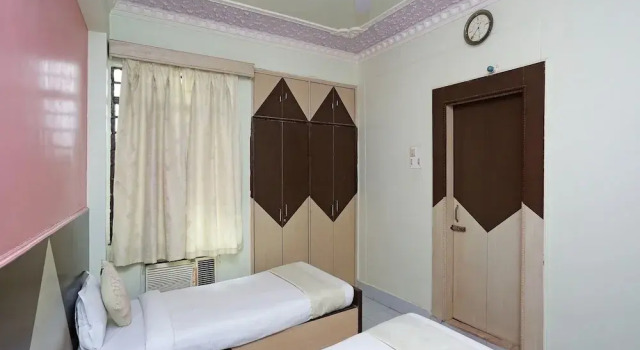 OYO 2973 Omran Villa, Book Villa Hoteller i Jharkhand med pool, Swimmingpool