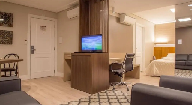 Люкс Superior Mogano Premium Hotel - ELETROPOSTO