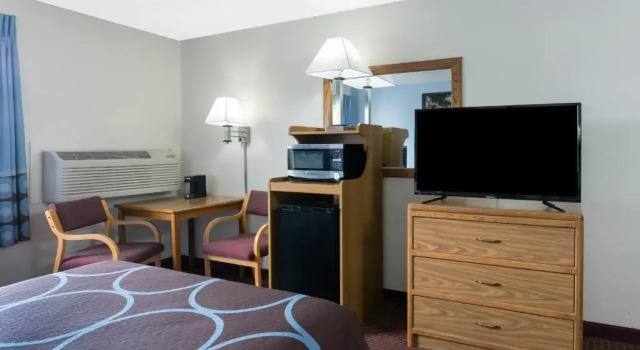 Двухместный номер Deluxe Super 8 by Wyndham Wisconsin Dells