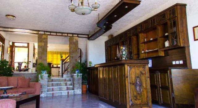 Hesperia Hotel, Boek Hotel Karlovassi Samos