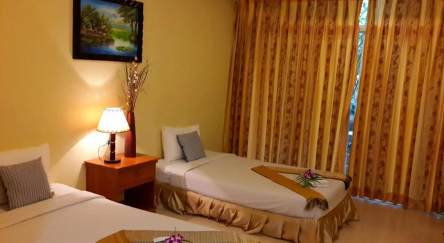 Suanphet Riverview Resort, Забронировать Курортный отель Отели Пхетчабури 3 звезды, 3*