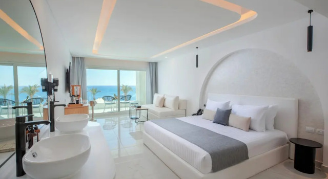 Полулюкс Posh Club с джакузи White Hills Resort