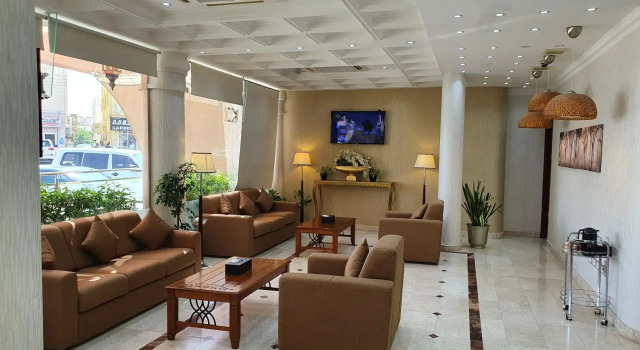Oman Palm Hotel Suites, Book Hotel Hotels in Seeb with Parking, Parking