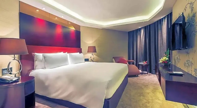 Номер Superior Mercure Shanghai Royalton