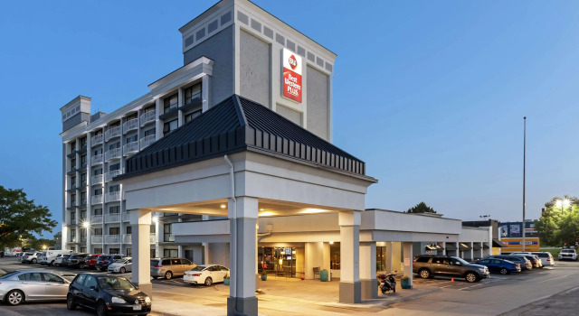 Best Western Plus Midwest Inn