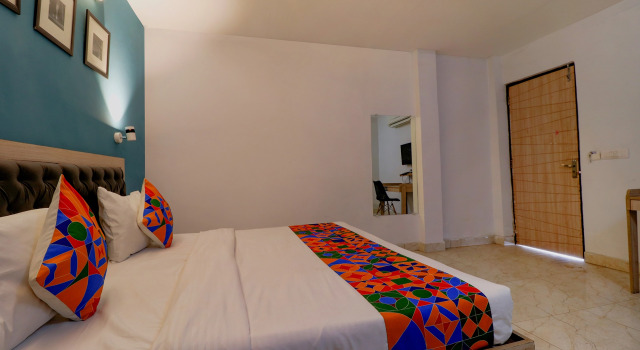 FabHotel Royal Inn, Забронировать Отель Отели Нью-Дели с бассейном, Бассейн