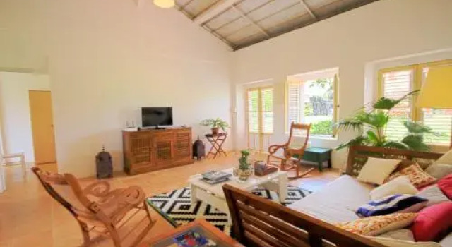 Charming villa with swimming pool