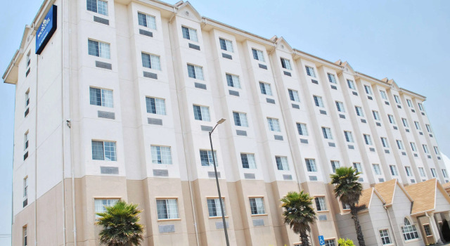 Microtel Inn & Suites by Wyndham Toluca, Rezerwuj Hotel Hotele w Toluca z parkingiem, Parking