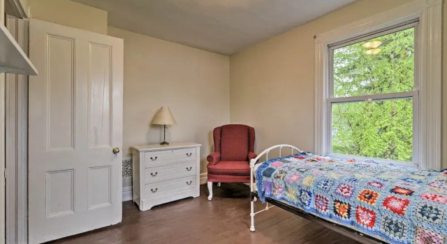 Коттедж Millburn House w/ Deck - Walk to NYC Transit!