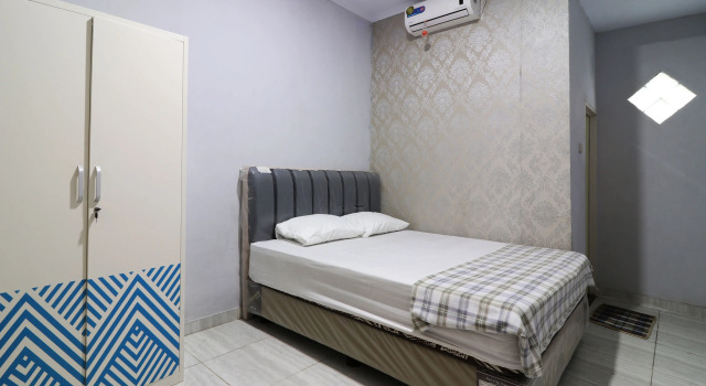 Camera Standard Ombey Guest House